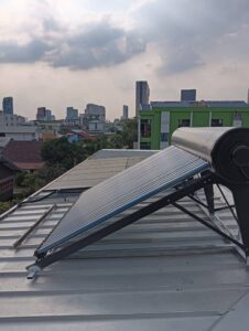 solar water heater เครื่องทำน้ำร้อนพลังงานแสงอาทิตย์ Solarall